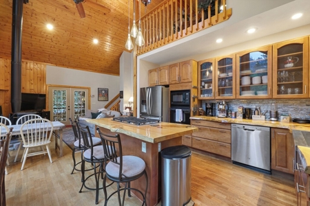 Spectacular Mountain Home for Sale Near Westcliffe, CO - image 6