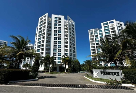 Furnished Beach Apartment with Partial Ocean View in Playa Blanca - image 2