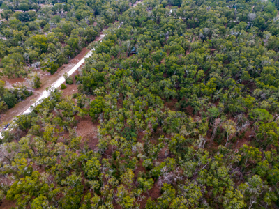 Looking for country life? Look no further! 2 acres in O'Brien Fl! - image 6