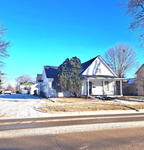 Cozy Albia Iowa Move In Ready Home For Sale - image 42