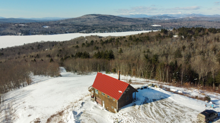 Chalet on 192 Acres with Stunning Mountain and Water Views - image 2