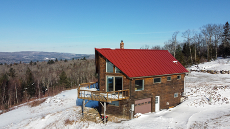 Chalet on 192 Acres with Stunning Mountain and Water Views - image 4