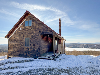 Chalet on 192 Acres with Stunning Mountain and Water Views - image 6