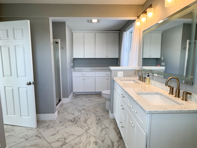 Chalet on 192 Acres with Stunning Mountain and Water Views - image 21