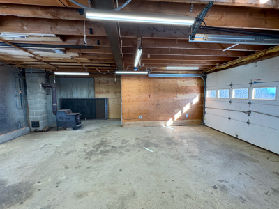 Chalet on 192 Acres with Stunning Mountain and Water Views - image 31