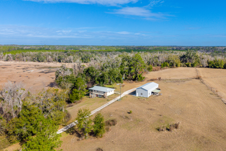 Lakefront Home for Sale on 69.5 Acres in Live Oak, FL - image 21