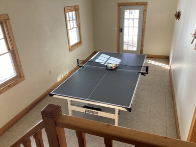 Beautiful 4 Bedroom Home With Private River Access - image 33