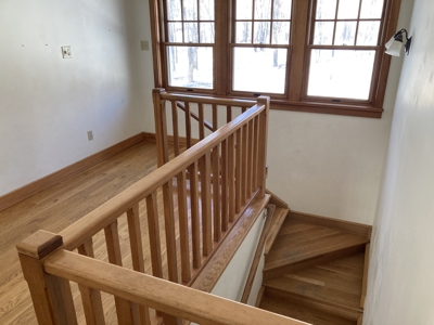 Beautiful 4 Bedroom Home With Private River Access - image 36