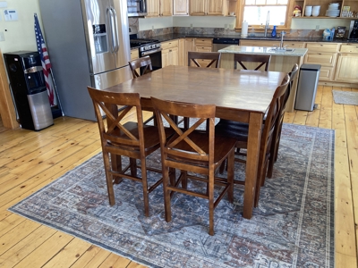 Beautiful 4 Bedroom Home With Private River Access - image 20