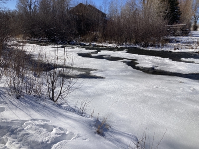 Beautiful 4 Bedroom Home With Private River Access - image 10