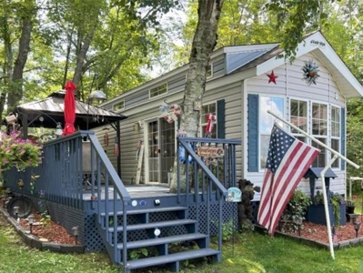 Park Model w/ Deck For Sale in Oak Lake Campground, Kerrick MN - image 4