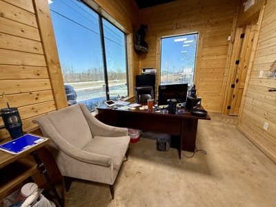 Commercial Property in Atlanta, TX for Sale with Highway Frontage - image 4