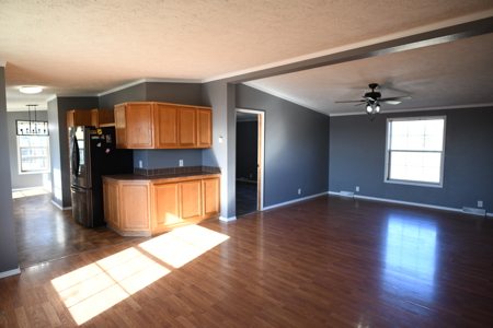 Country Retreat Near John Redmond Reservoir - image 33