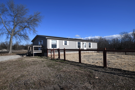 Country Retreat Near John Redmond Reservoir - image 26