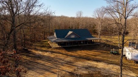 Country Home + Acreage in the Missouri Ozarks | West Plains - image 42