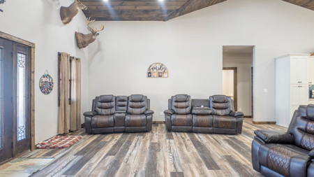 Country Home + Acreage in the Missouri Ozarks | West Plains - image 8