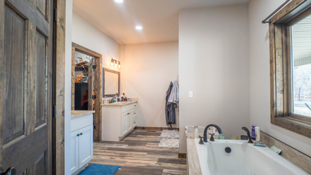 Country Home + Acreage in the Missouri Ozarks | West Plains - image 28