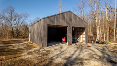 Country Home + Acreage in the Missouri Ozarks | West Plains - image 36