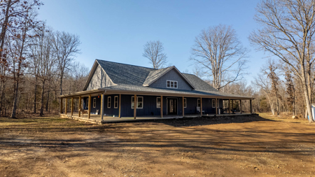 Country Home + Acreage in the Missouri Ozarks | West Plains - image 5
