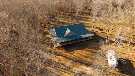 Country Home + Acreage in the Missouri Ozarks | West Plains - image 41