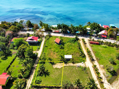 Affordable Titled Lot in Big Creek, Isla Colon, Bocas del Toro - image 1