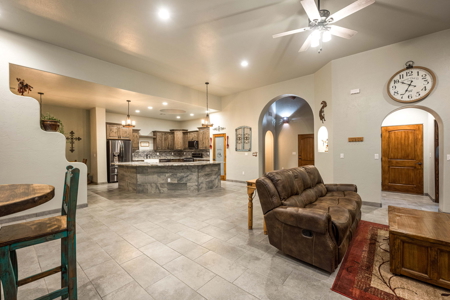 Luxury Home for Sale on a Corner Lot in Las Cruces, NM - image 8