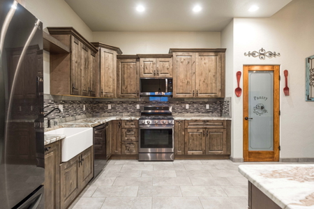 Luxury Home for Sale on a Corner Lot in Las Cruces, NM - image 11