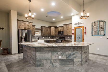 Luxury Home for Sale on a Corner Lot in Las Cruces, NM - image 10