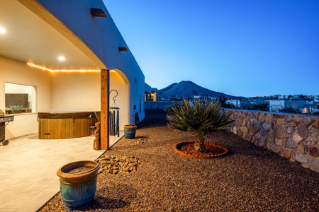 Luxury Home for Sale on a Corner Lot in Las Cruces, NM - image 33