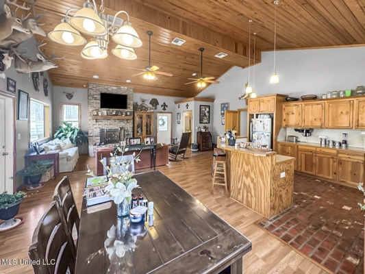 13645 LA Hwy 10, St. Francisville, LA Home on 19± Acres