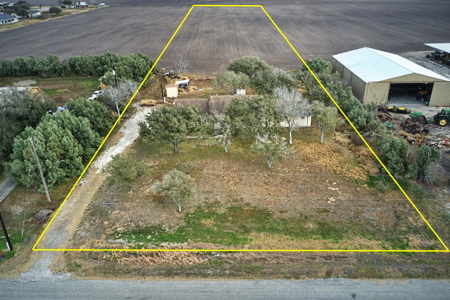 Country home on 5 acres in San Patricio County, Odem, TX - image 4