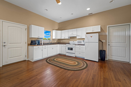 Hill Country Property with Acreage - image 28