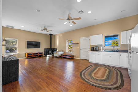 Hill Country Property with Acreage - image 19