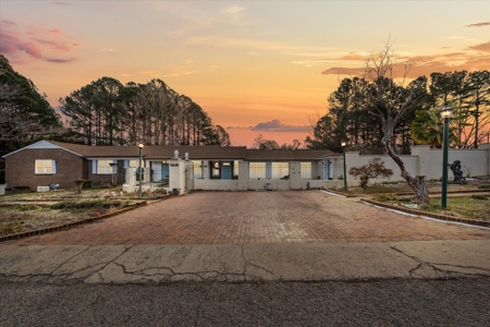Beautiful Home in Star, North Carolina - image 1