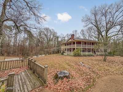 Luxury 5-Bed Home on 22 Acres in Kingston, Natchez, MS - image 25
