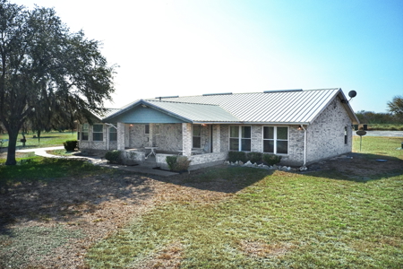 Premier Texas Waterfront Home & Property Opportunity - image 7