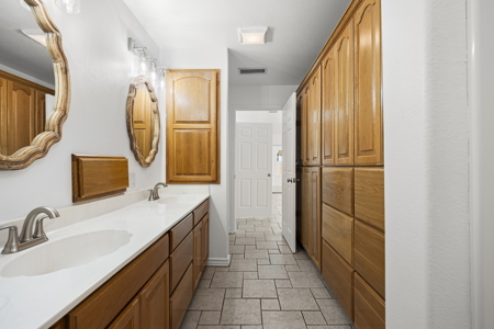 Premier Texas Waterfront Home & Property Opportunity - image 10