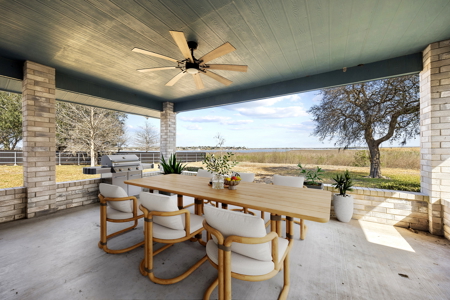 Premier Texas Waterfront Home & Property Opportunity - image 2