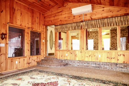 Country Home And Acreage For Sale In Mammoth Spring Ar - image 3