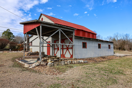 Country Home And Acreage For Sale In Mammoth Spring Ar - image 14