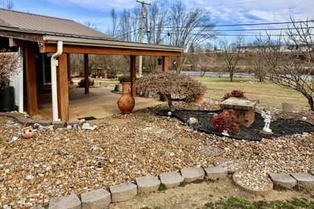 Country Home And Acreage For Sale In Mammoth Spring Ar - image 23