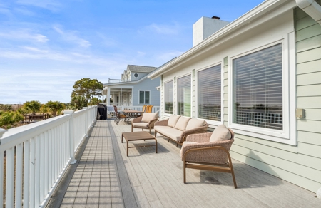 True oceanfront property w/direct beach access & panoramic views - image 39