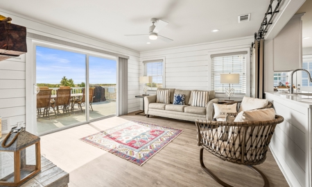 True oceanfront property w/direct beach access & panoramic views - image 14