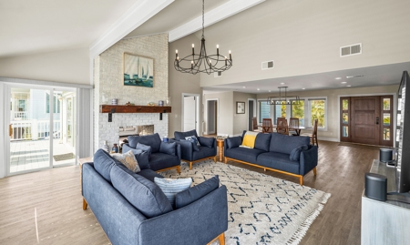 True oceanfront property w/direct beach access & panoramic views - image 11