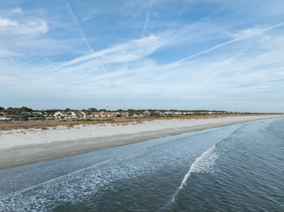 True oceanfront property w/direct beach access & panoramic views - image 50