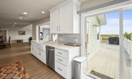 True oceanfront property w/direct beach access & panoramic views - image 21