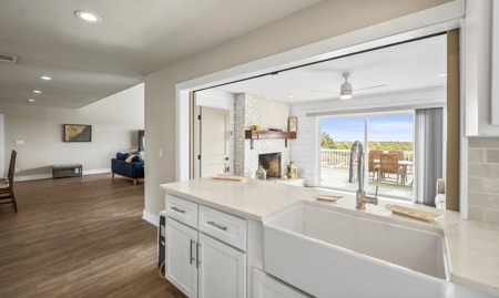 True oceanfront property w/direct beach access & panoramic views - image 19