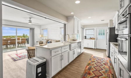 True oceanfront property w/direct beach access & panoramic views - image 17