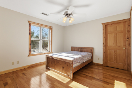 Contemporary Custom Built Lake Home - image 27