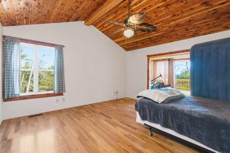 Contemporary Custom Built Lake Home - image 4